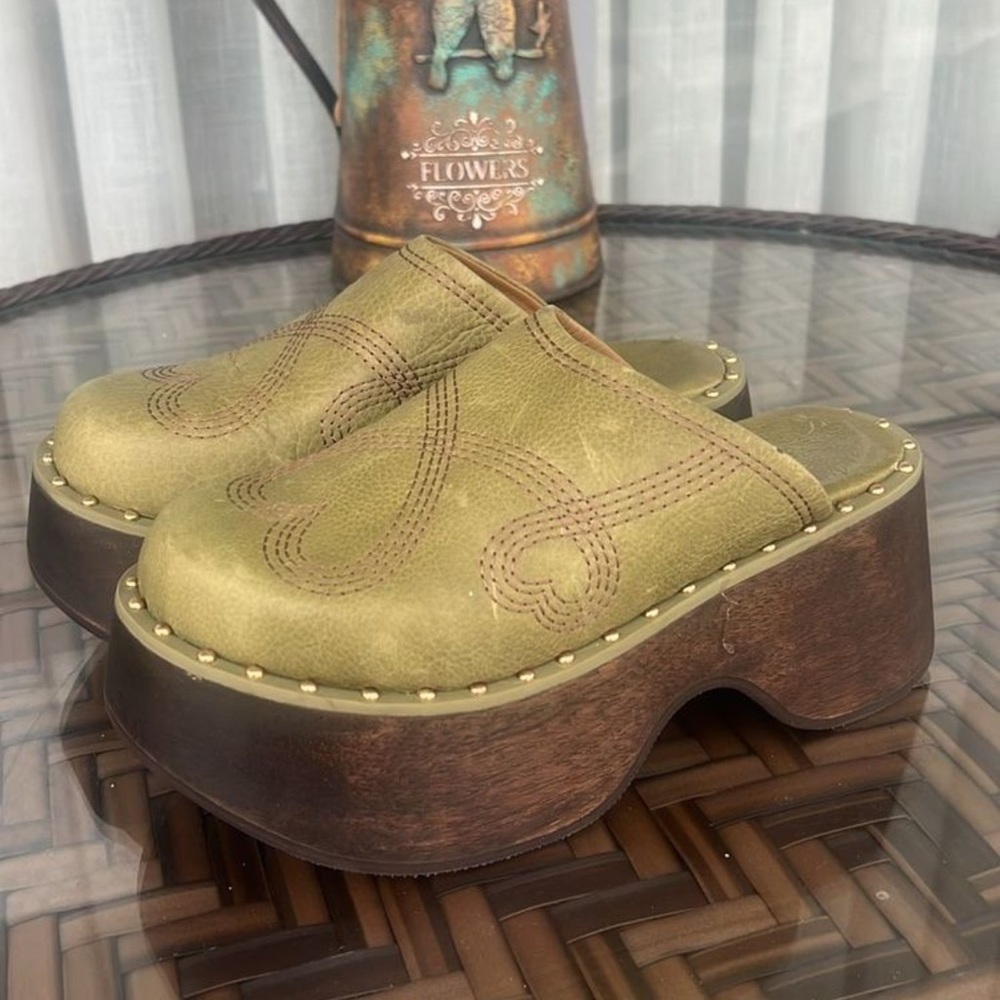 FAEM RIO GREEN CLOG- size 38 ( brand new, never worn)